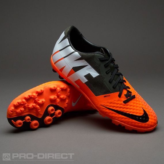 nike trainers football shoes