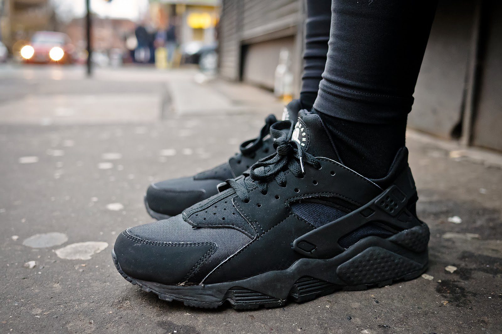 huaraches in black