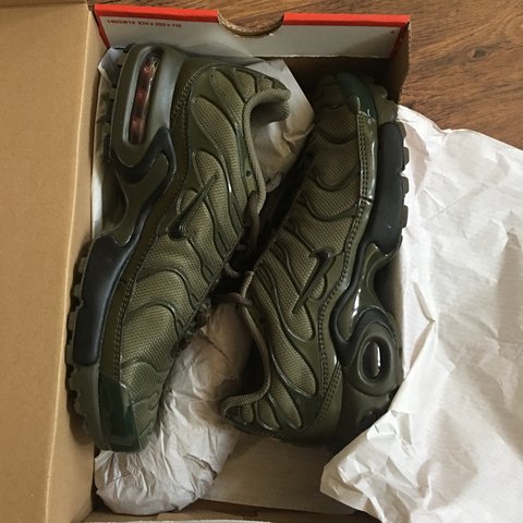 khaki tns